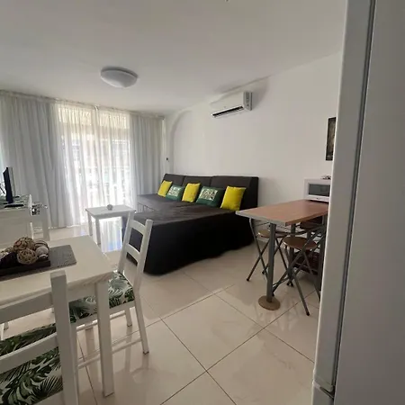 Апартаменти Luminoso Y Con Airco - D4 - Frente A La Piscina En Mareverde *