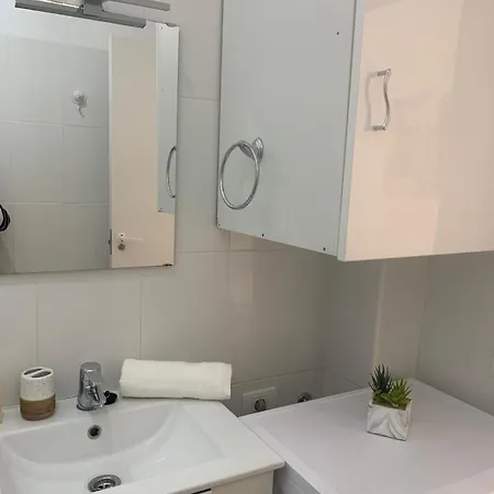 Luminoso Y Con Airco - D4 - Frente A La Piscina En Mareverde *